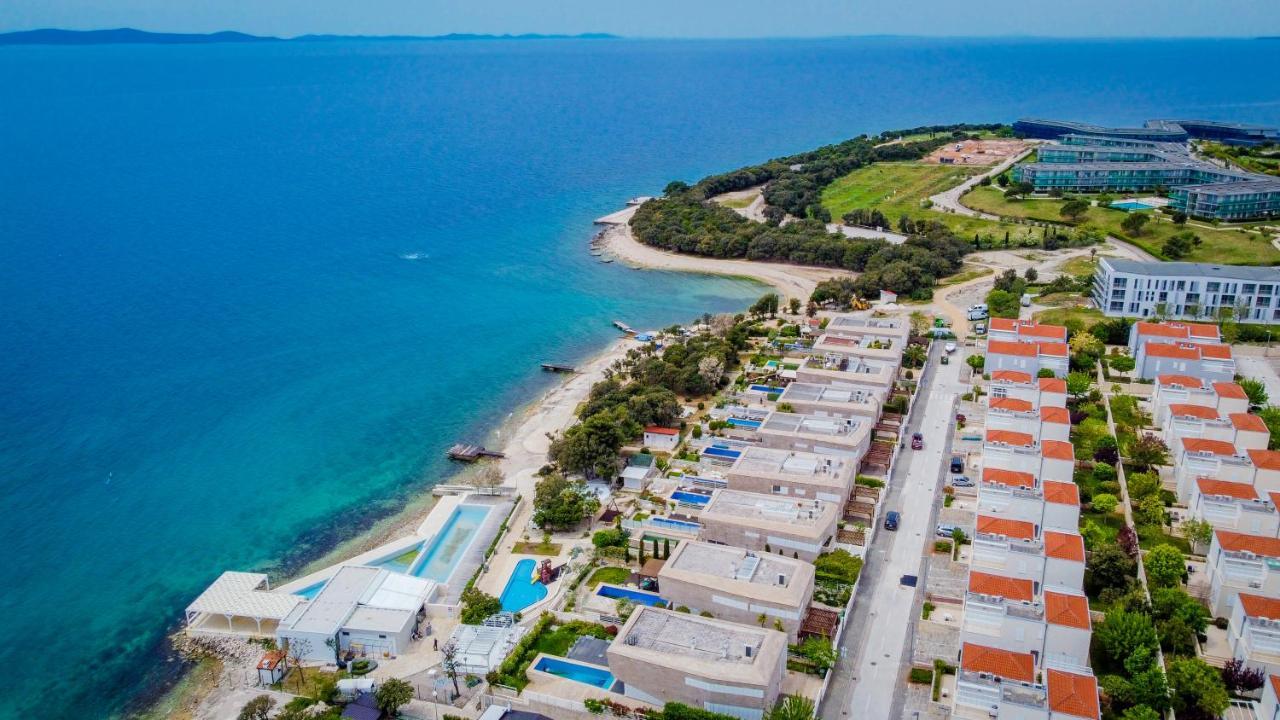 Locus Apartments Petrcane Bagian luar foto