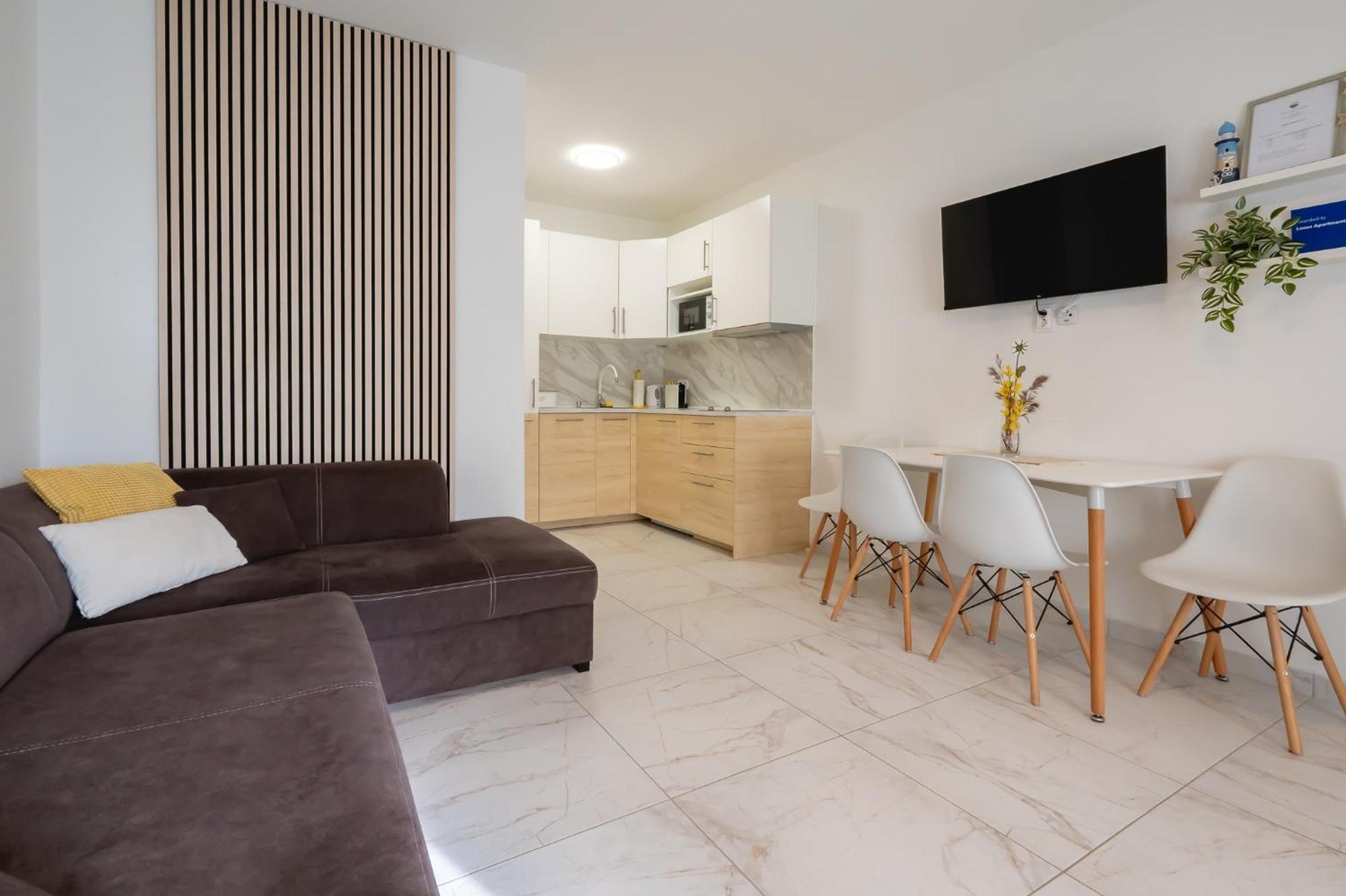 Locus Apartments Petrcane Bagian luar foto