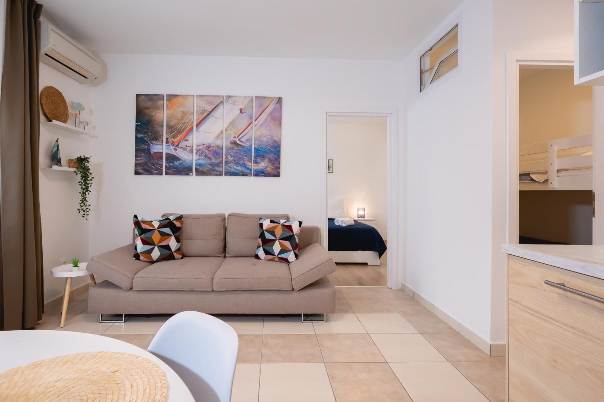 Locus Apartments Petrcane Bagian luar foto