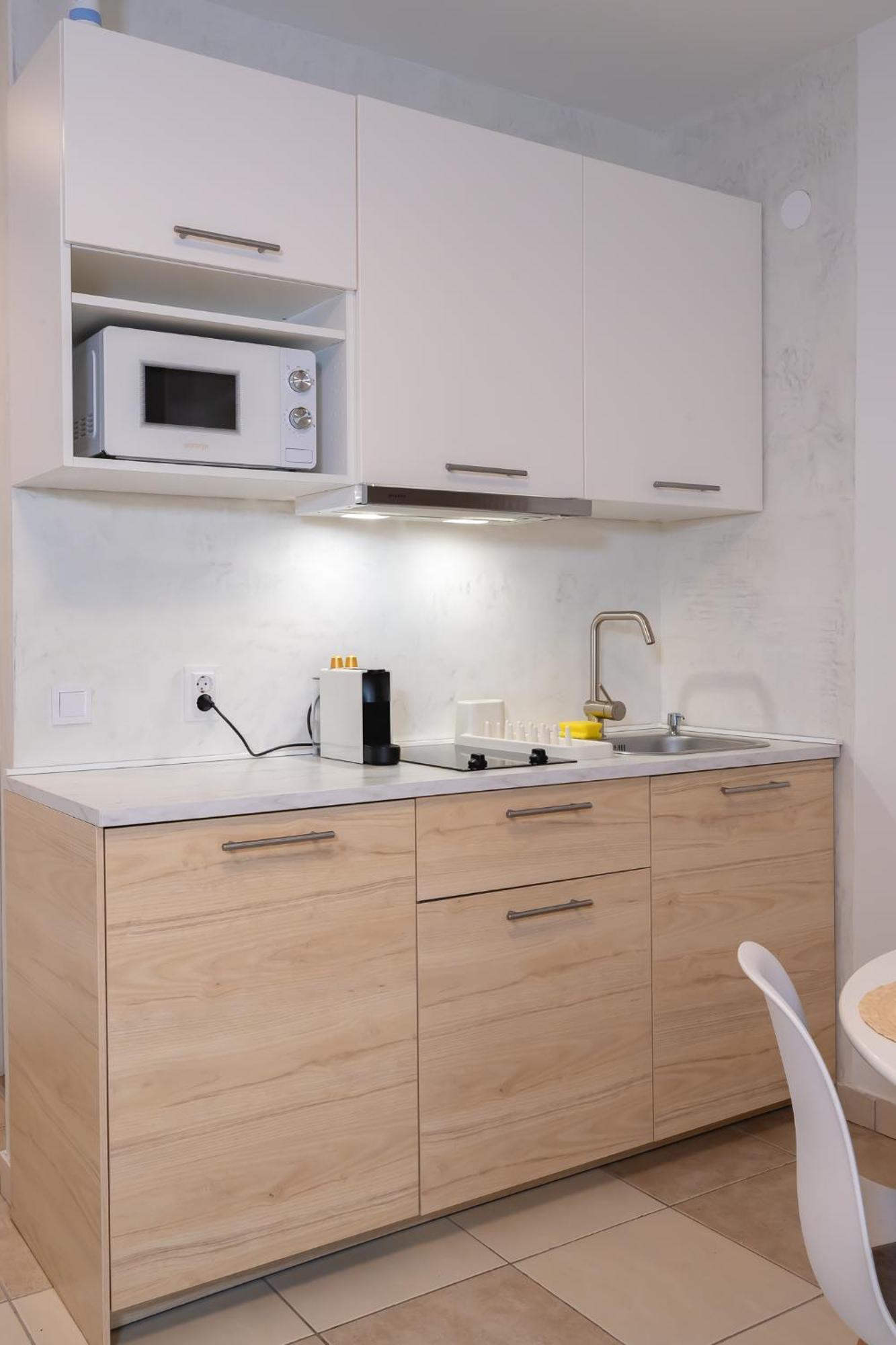 Locus Apartments Petrcane Bagian luar foto